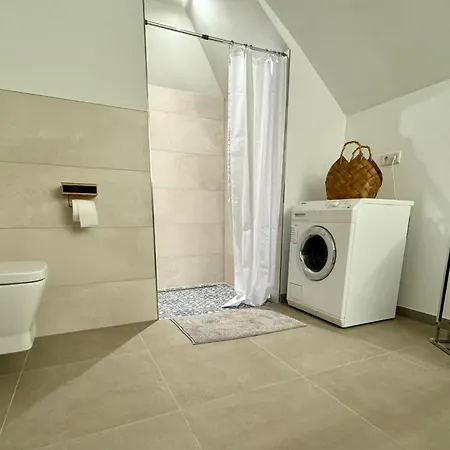 Stilvolles Mit Waldblick Апартаменты